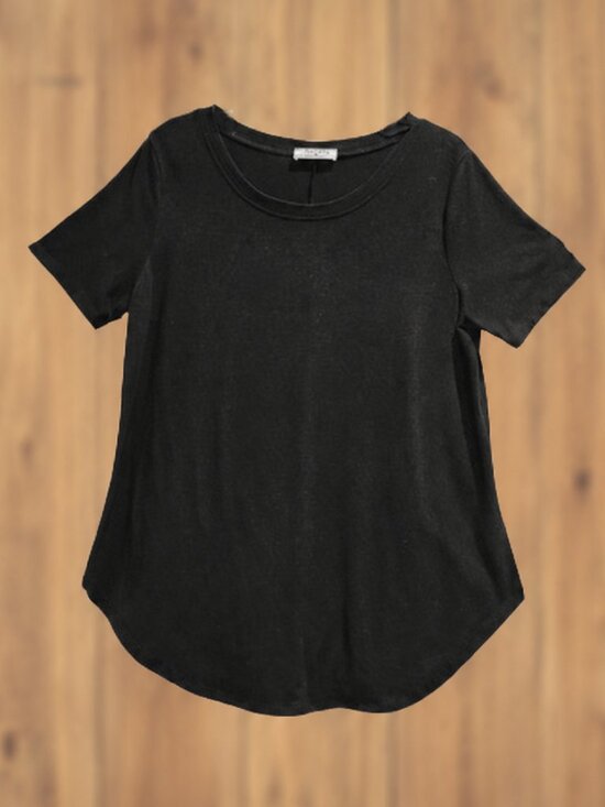 Zenana Outfitters Tops - Zenana Black Short Sleeve Rounded Neck/Hemline Relaxed Fit Top - 1X